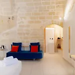 Bed and Breakfast Endea & Lounge Ματέρα