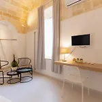 Bed and Breakfast Endea & Lounge Ματέρα
