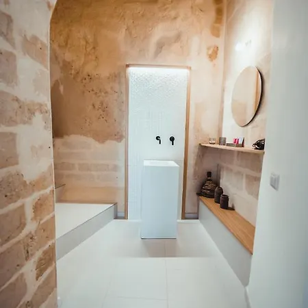 Endea & Lounge 4* Matera