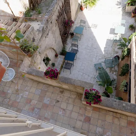 Endea & Lounge Frühstückspension Matera