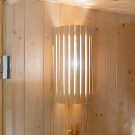 住宿加早餐酒店 Endea & Lounge 4*