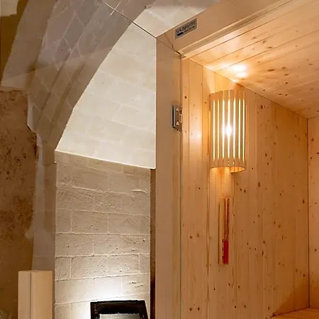 Endea & Lounge